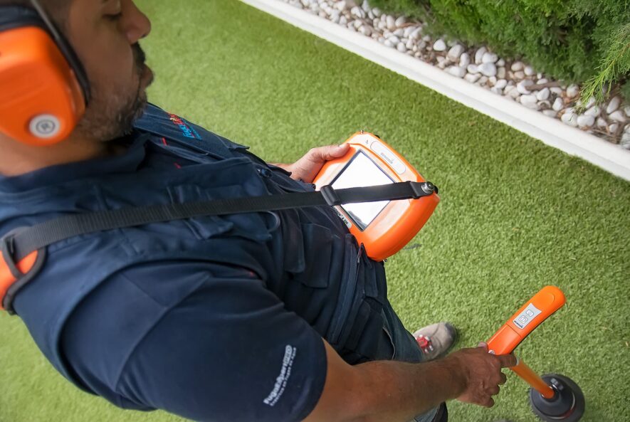 localización de fugas de agua Localización de fugas de agua poco invasivas